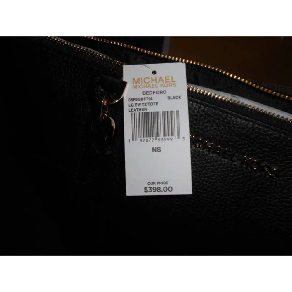 NWT LEATHER Michael Kors MK purse / shoulder bag NEW with tags
